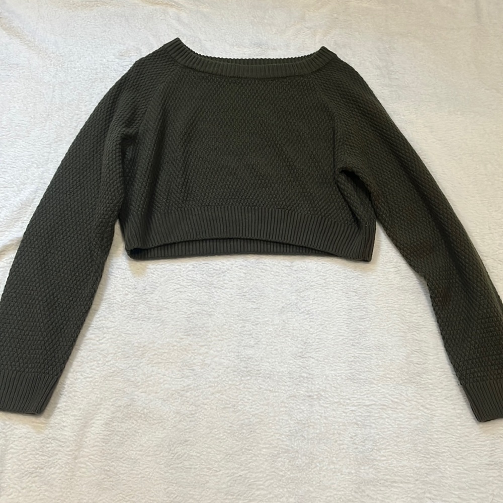 Cropped olive green sweater